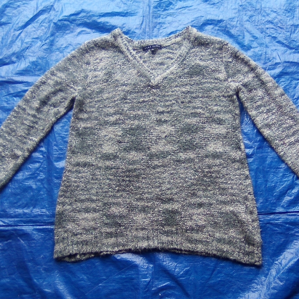 Como Black Gray V-Neck Women's Sweater